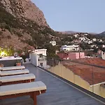 Casa Sofia Apt#2, By Hellocrete *