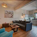 Casa Sofia Apt#2, By Hellocrete * Rétino