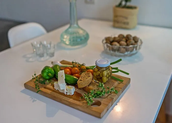 Casa Sofia Apt#2, By Hellocrete *