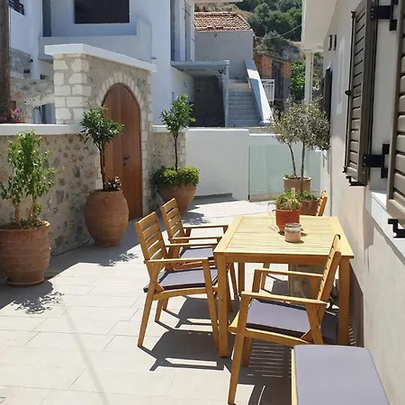 Casa Sofia Apt#2, By Hellocrete Διαμέρισμα