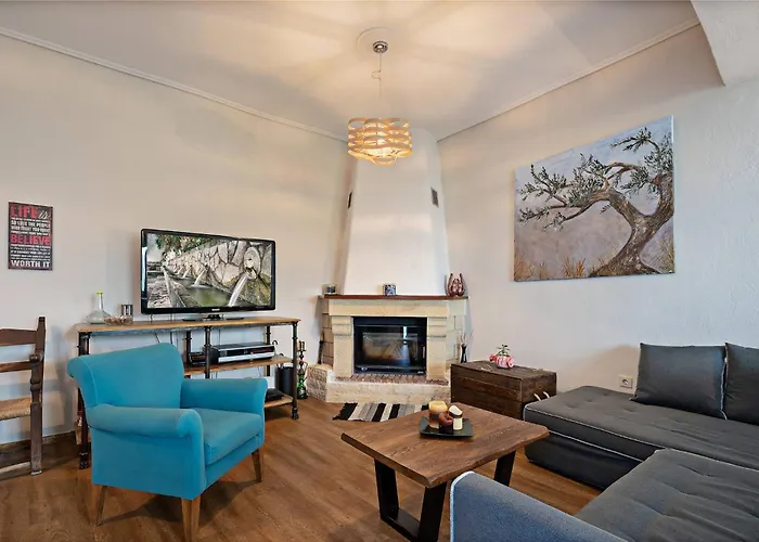 Casa Sofia Apt#2, By Hellocrete